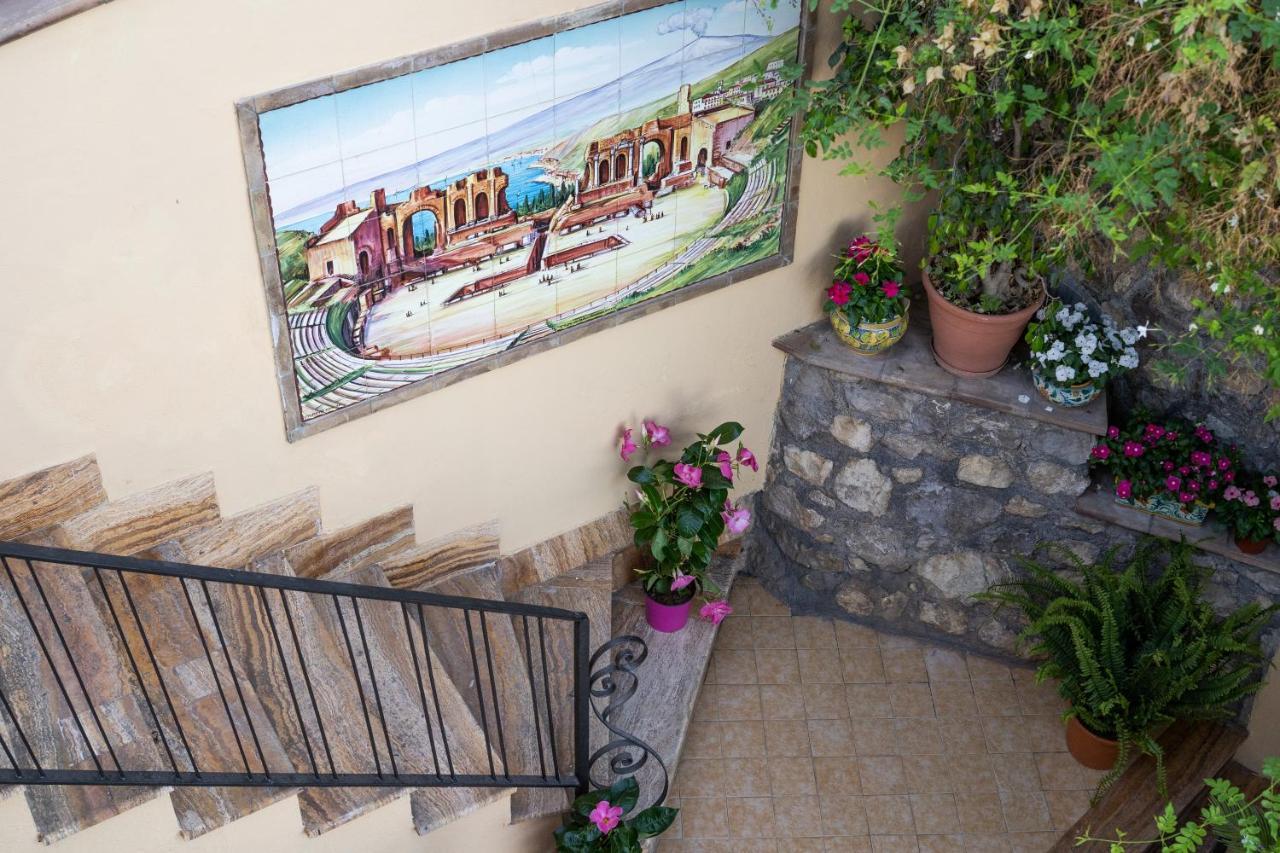 Tyche & Taormina
